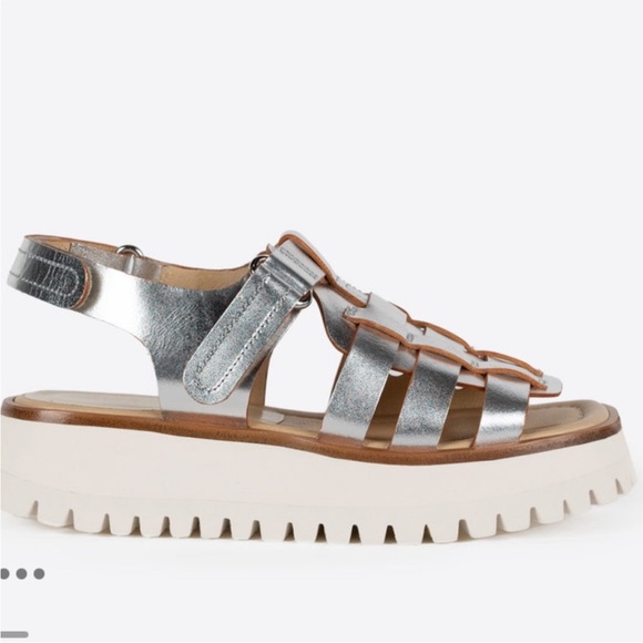 Labucq Boomer SILVER Sandal - Picture 9 of 15